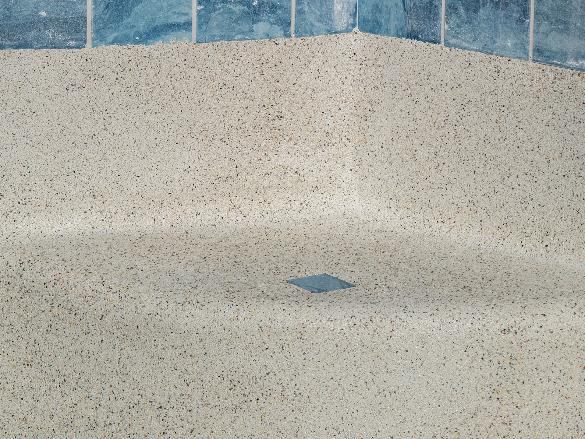 can you resurface salt water pool with plaster